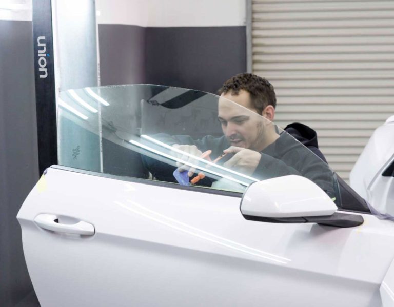 The best car window tinting service in Glenview